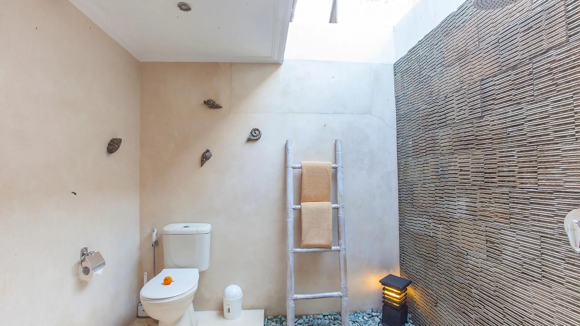 Intimate Villa In Seminyak Indonesia