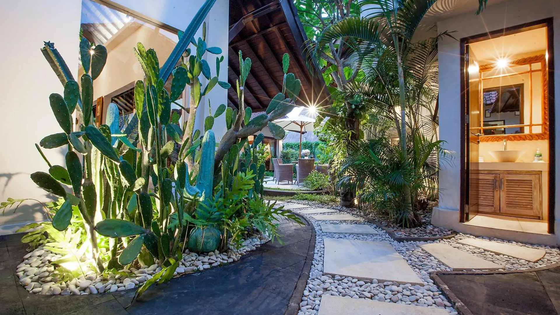 Intimate Villa In Seminyak Indonesia