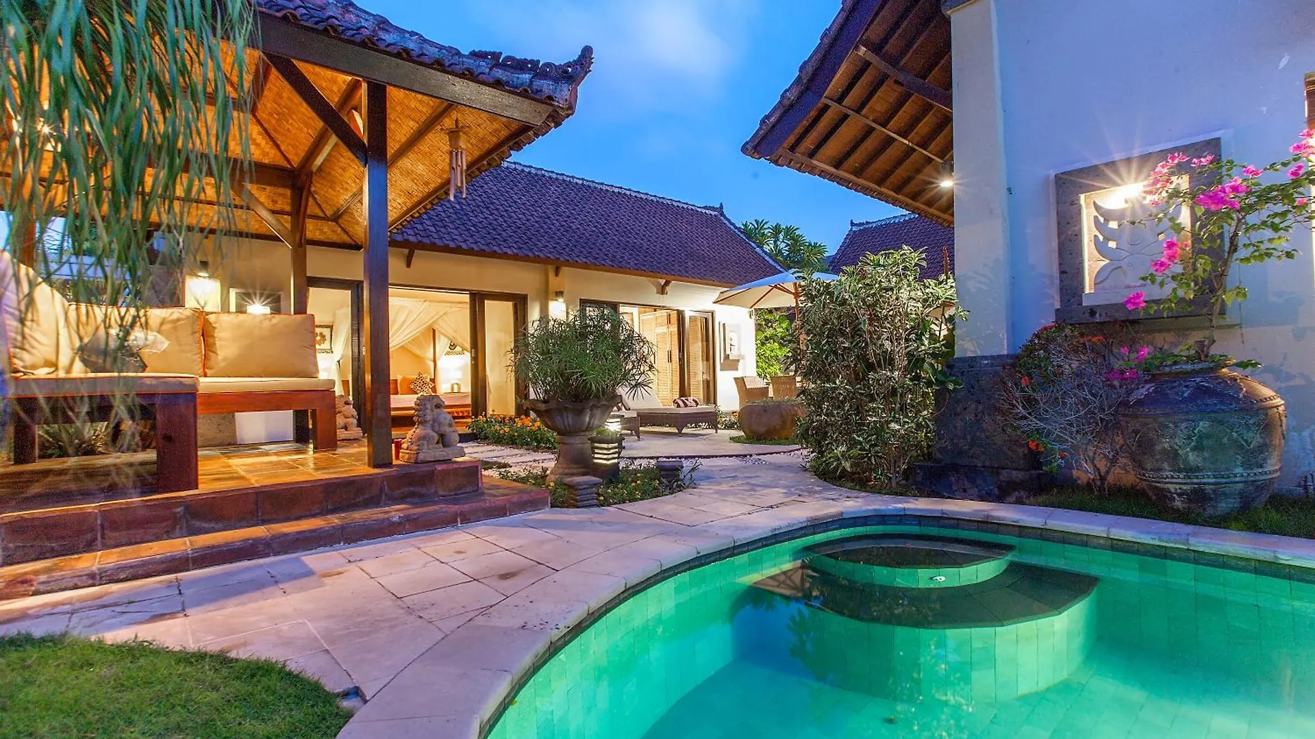 Intimate Villa In Seminyak