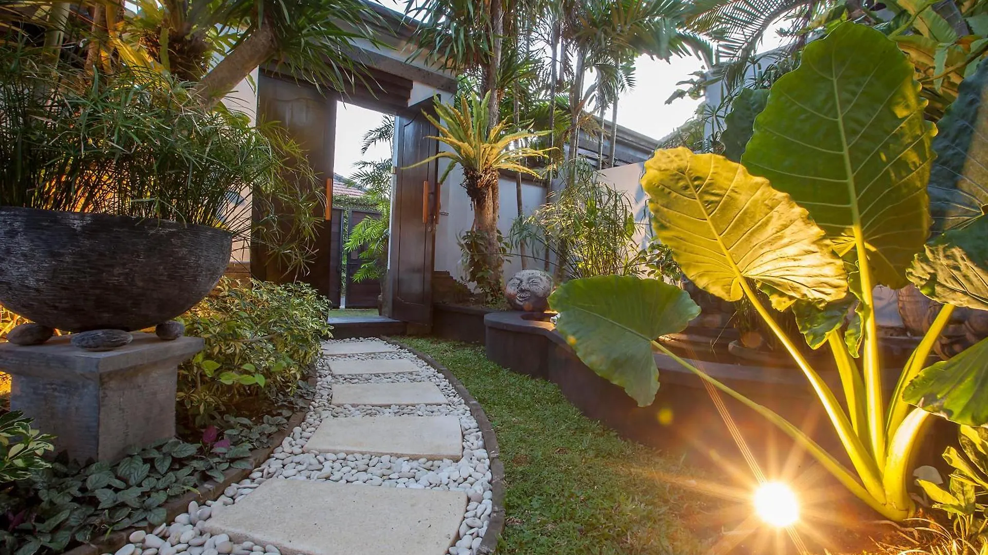 Intimate Villa In Seminyak Indonesia