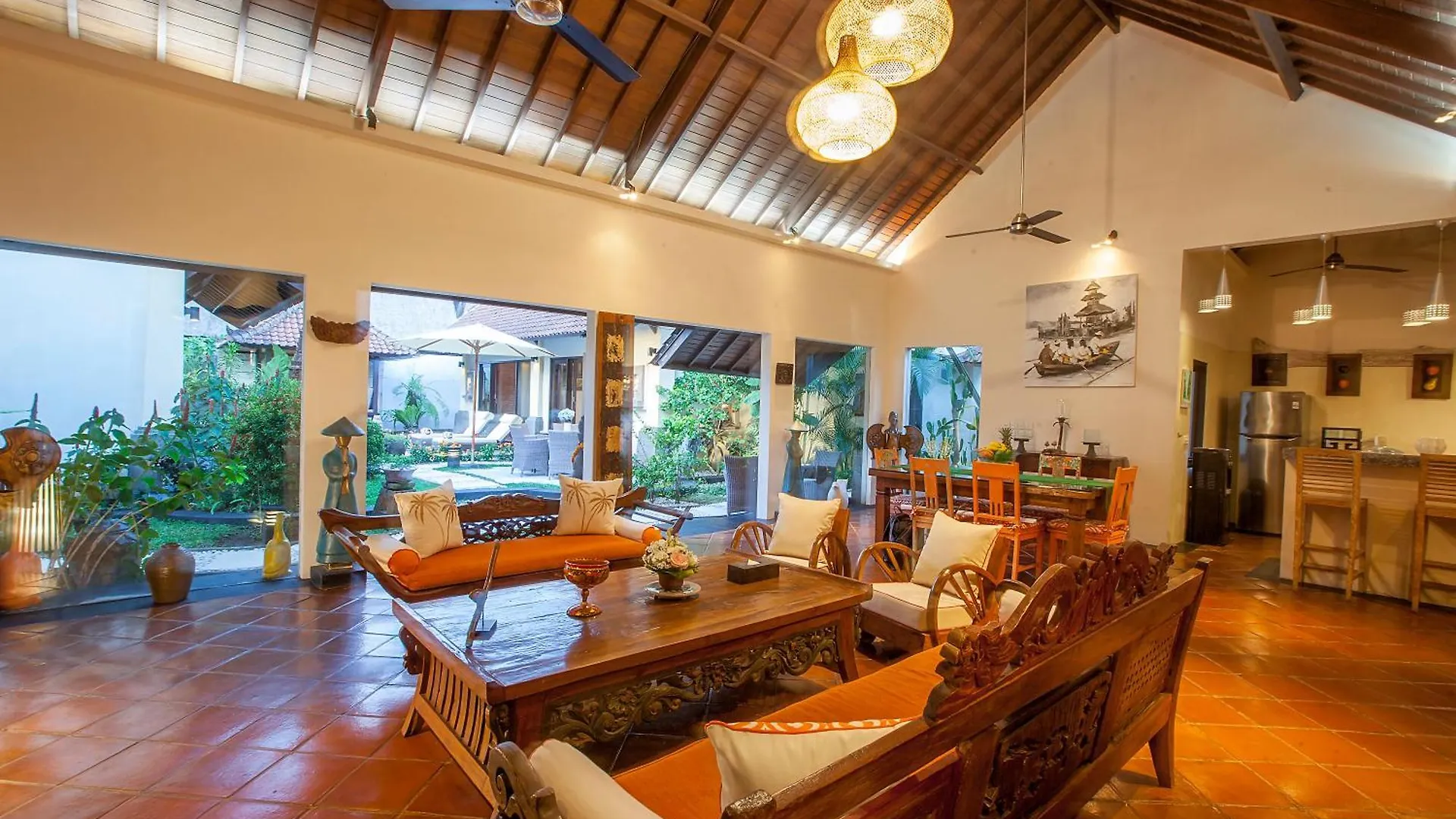 Intimate Villa In Seminyak