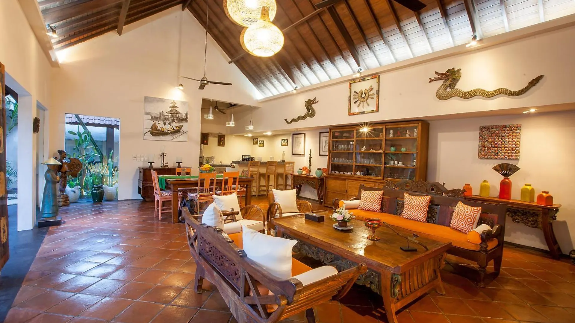 Intimate Villa In Seminyak