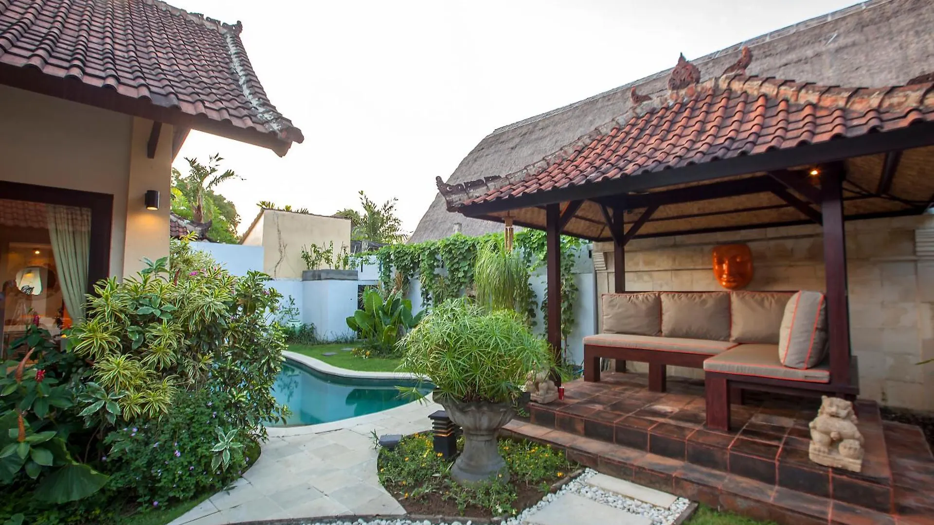 Intimate Villa In Seminyak Indonesia