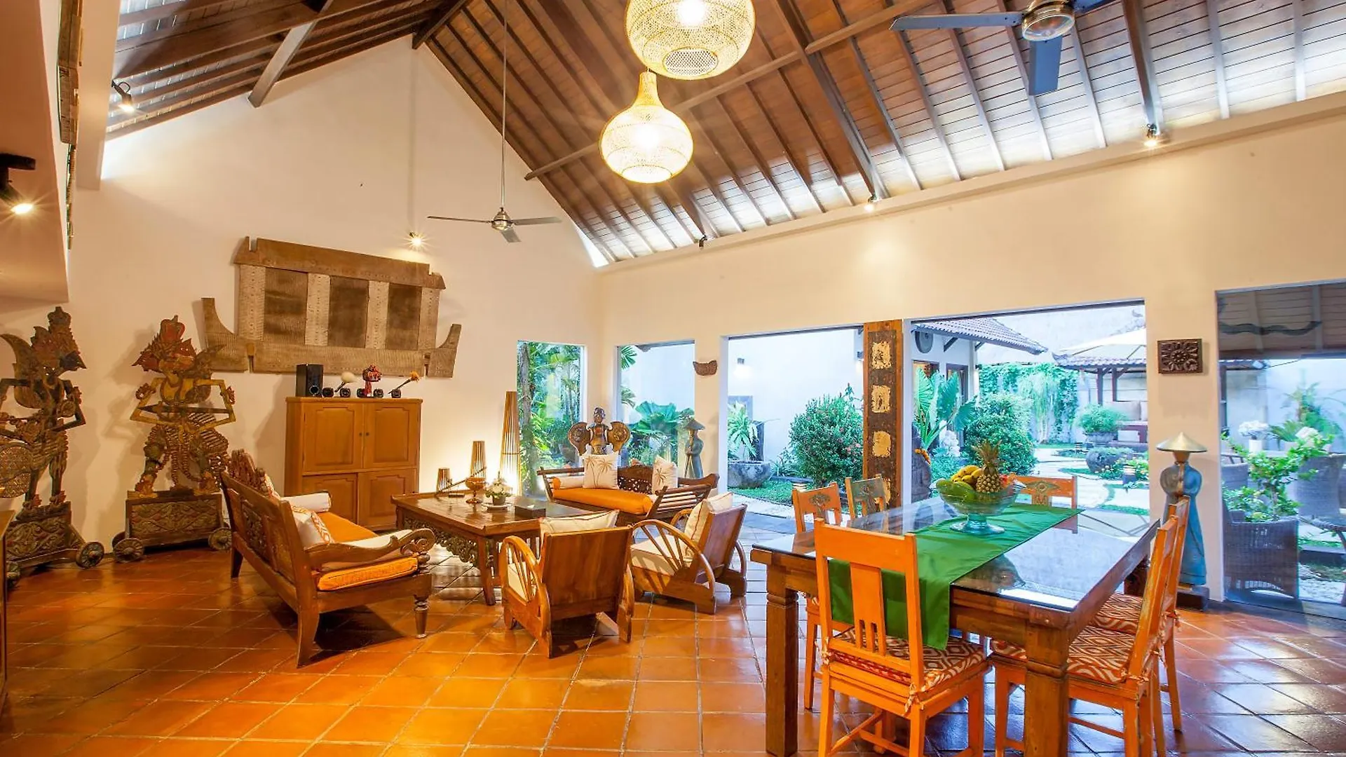 Intimate Villa In Seminyak Indonesia