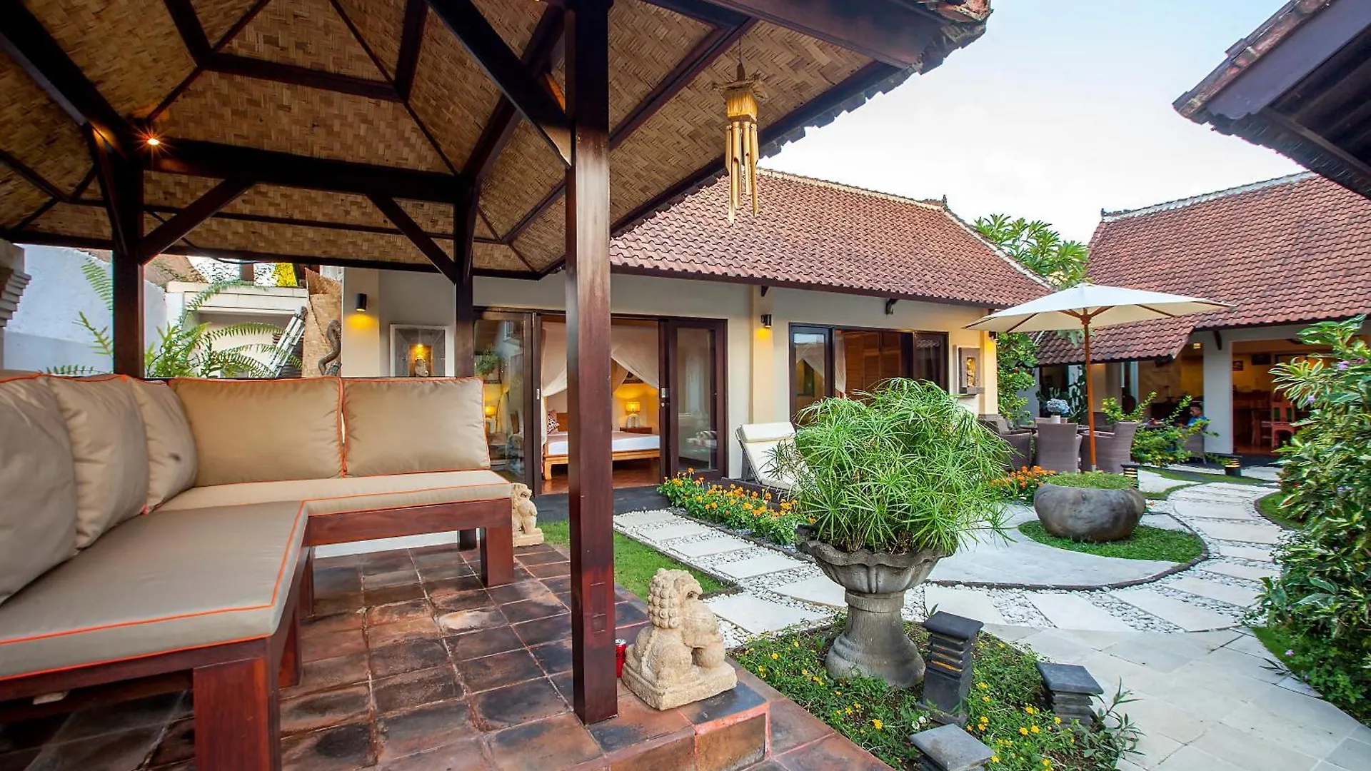 Intimate Villa In Seminyak